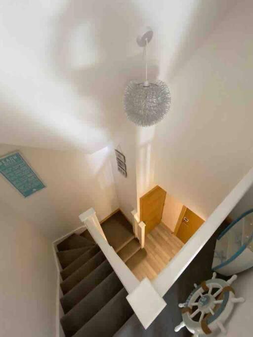Large, Newly Renovated, Three Bedroom Town Centre Split Level Apartment With Free Parking, Sleeps Seven - Walking Distance To Beach Bournemouth Exterior foto